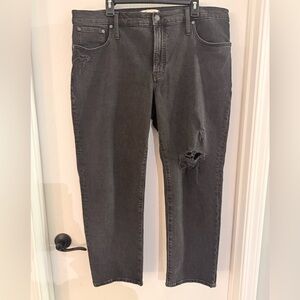 Madewell Women’s Size 33 Charcoal Distressed Straight Jeans